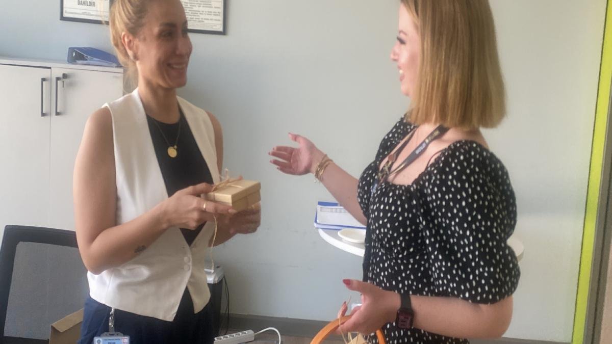 Anneler Gününde Toplumun Güzel Gelişimine Destek olan Annelerimize Özel Kutlama