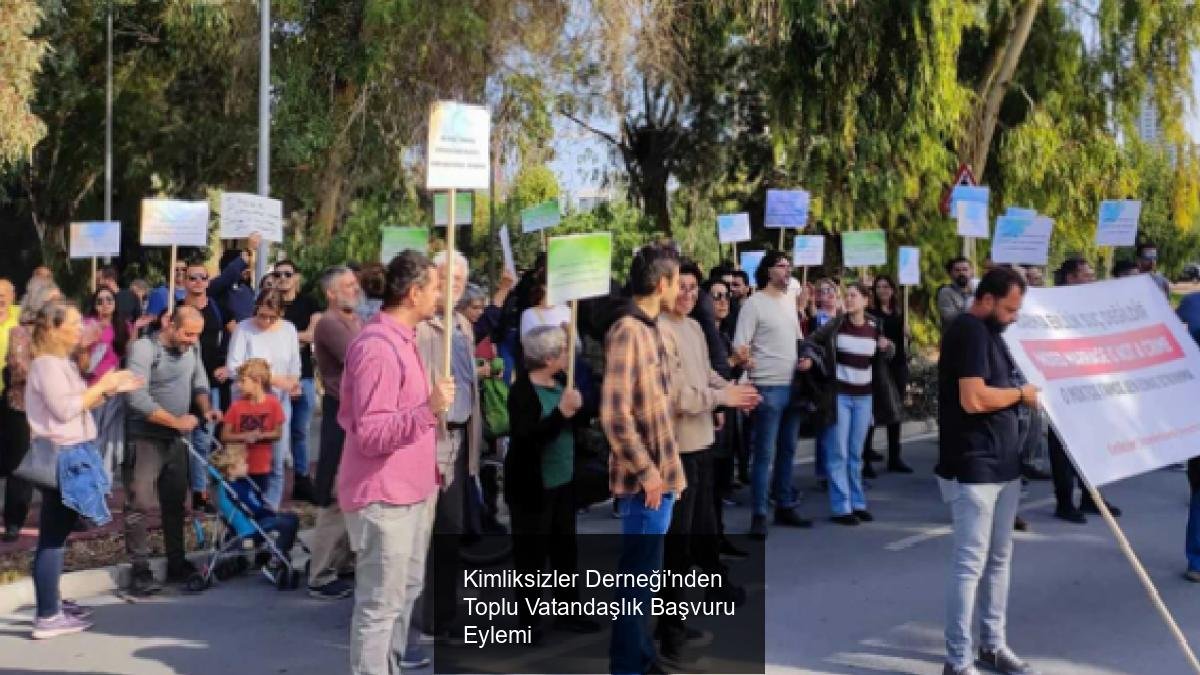 Kimliksizler Derneği'nden Toplu Vatandaşlık Başvuru Eylemi