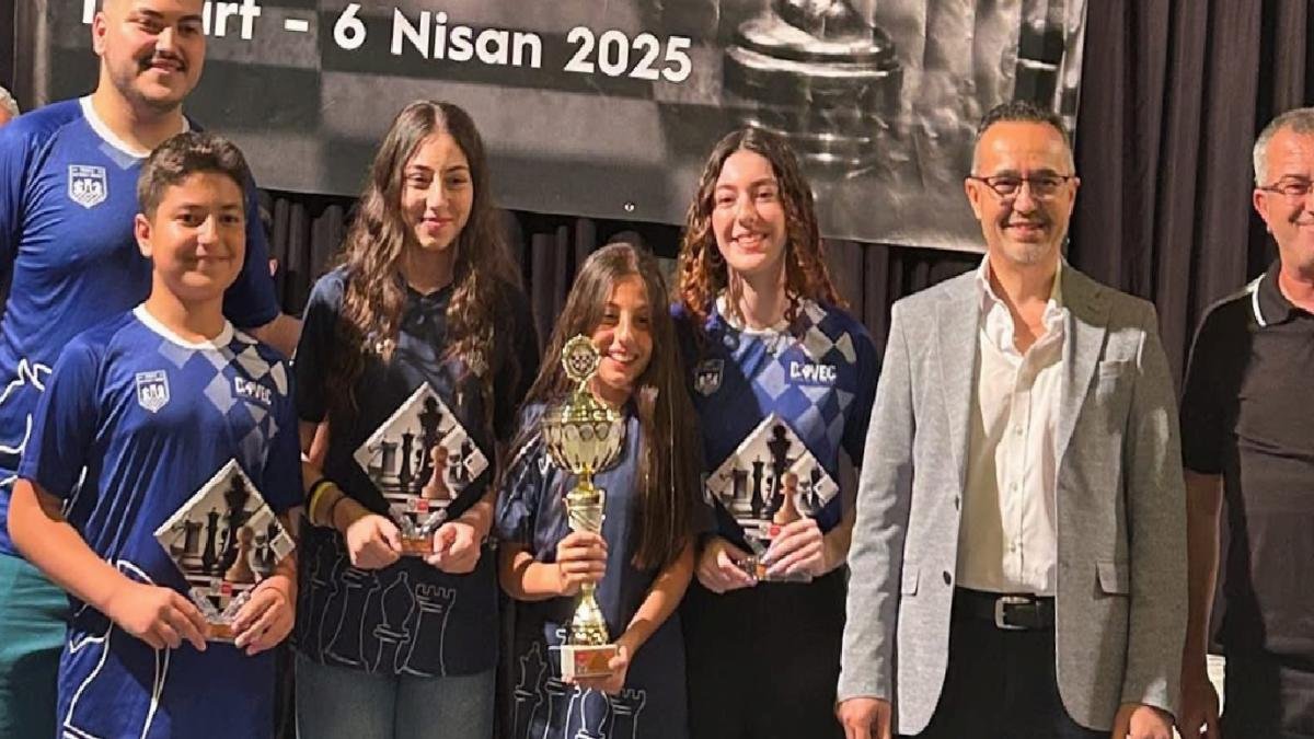 Sezonun En İyi Performans Gösteren Takımları ve Sporcuları Ödüllendirildi