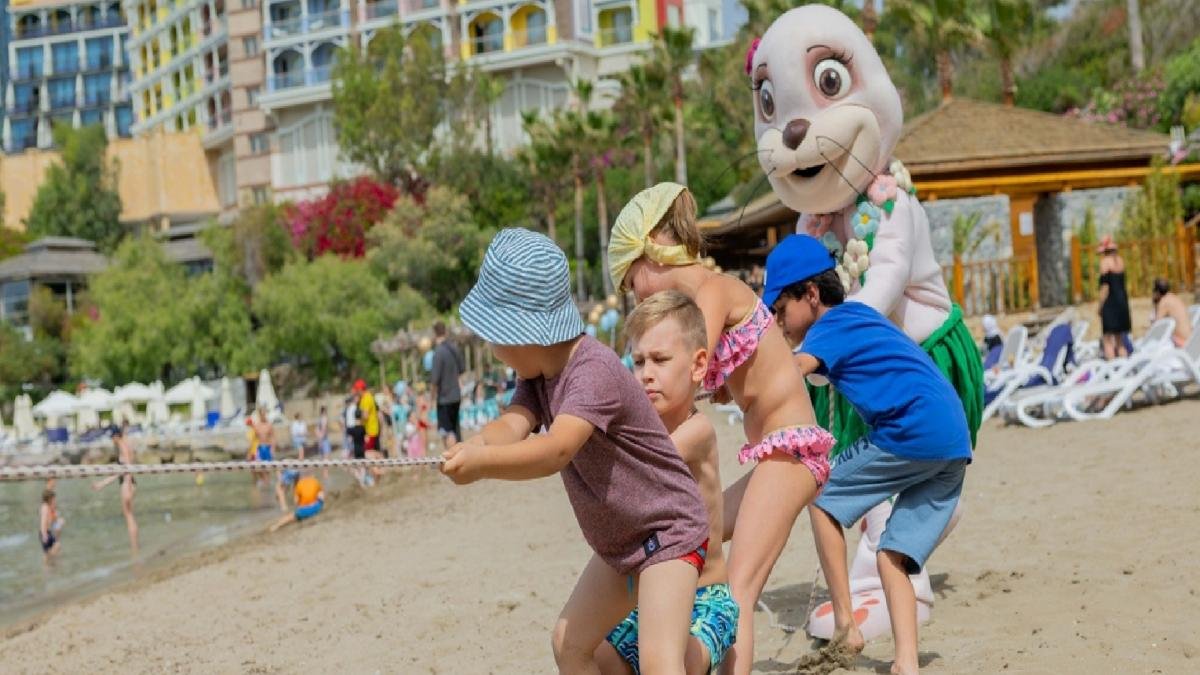 Meritta Deniz Kaplumbağaları Rehabilitasyon Merkezi’nin Yedinci Kuruluş Yıl Dönümü, Renkli Etkinliklerle Kutlandı